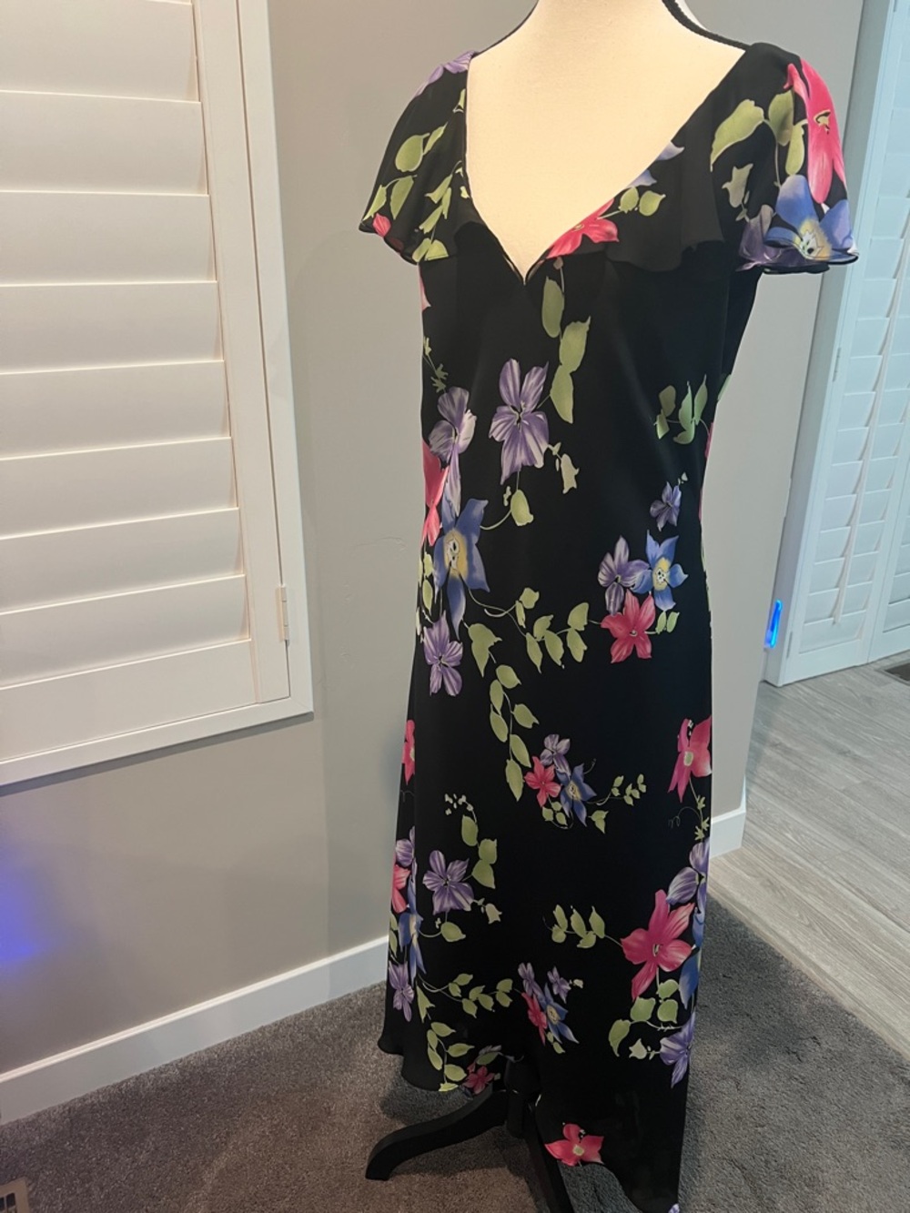 MAGGY LONDON Floral V- Neck High low Black Dress with Pink Purple size 14